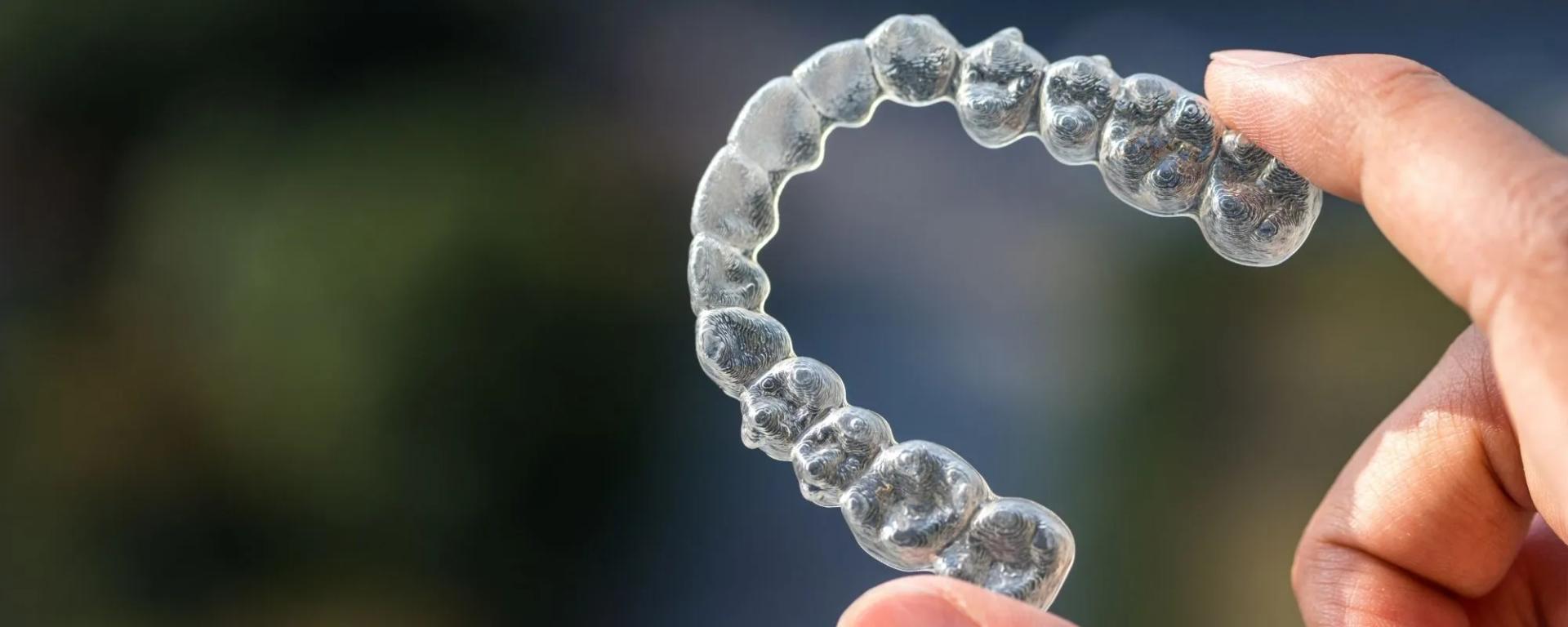 Invisalign: come funziona, quanto dura e cosa aspettarsi
